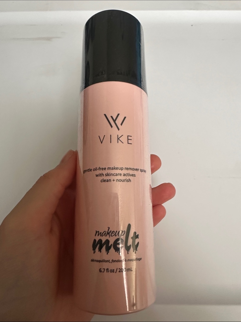 Makeup Melt Oil-Free Makeup Remover Spray — Pink